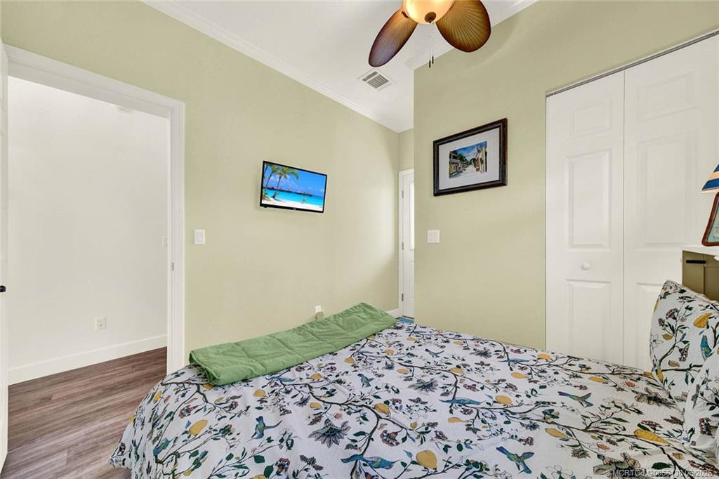 997 Nettles Boulevard Property Photo 27