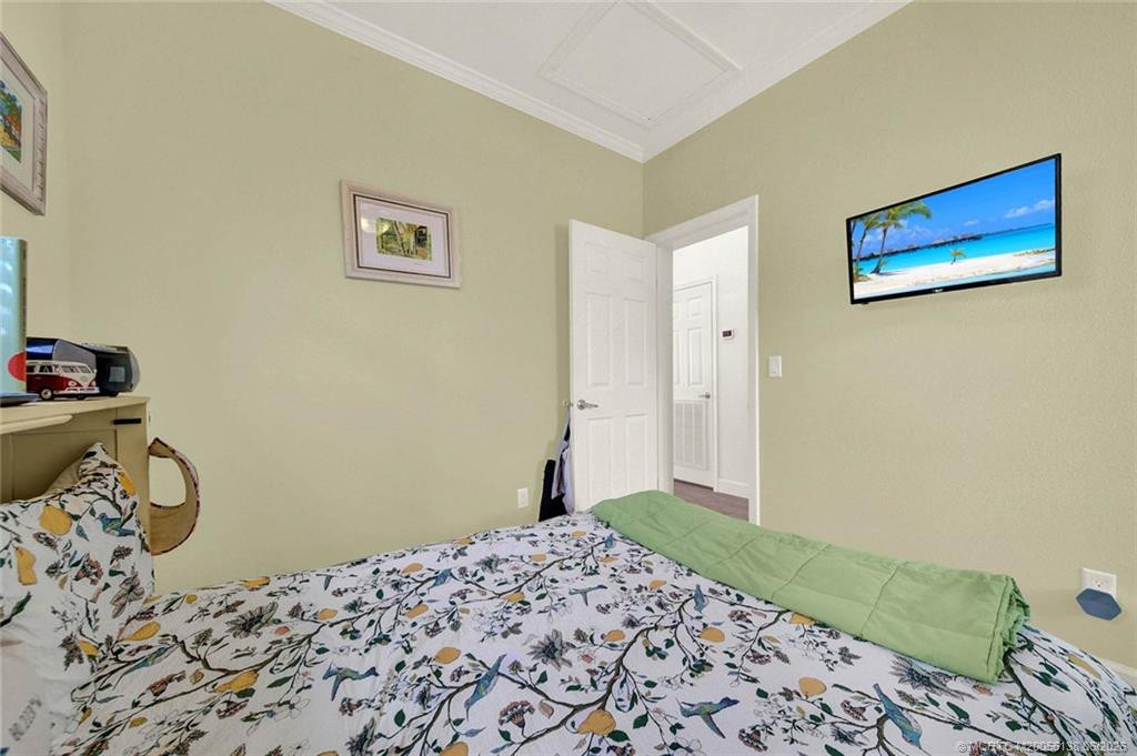 997 Nettles Boulevard Property Photo 28