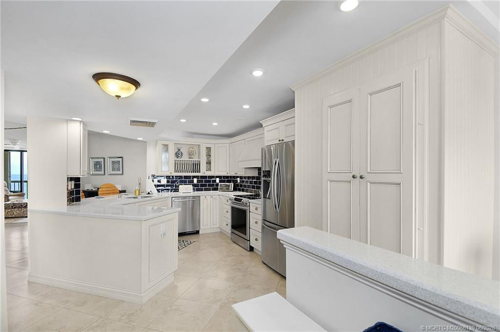 9550 S Ocean Drive 1309 Property Photo 4