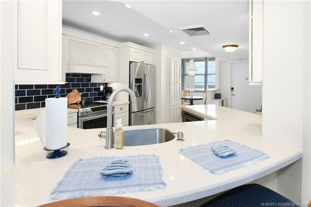 9550 S Ocean Drive 1309 Property Photo 16