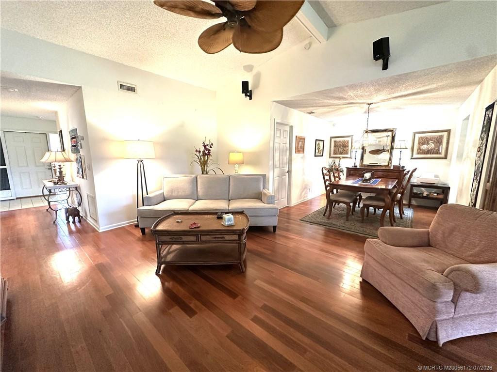 2390 Bobalink Court Sw Property Photo 4