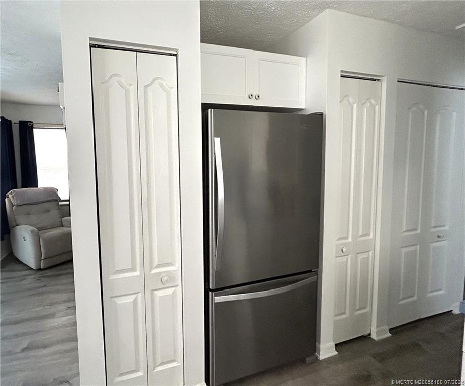 1154 Nettles Boulevard Property Photo 8