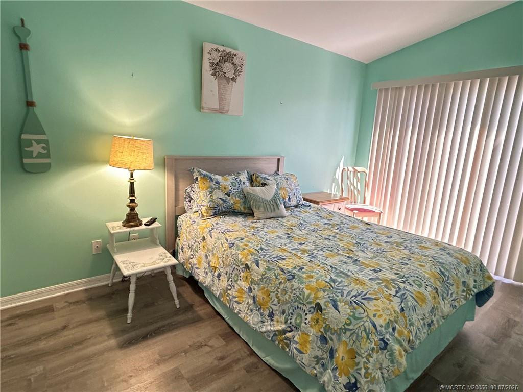 1154 Nettles Boulevard Property Photo 9