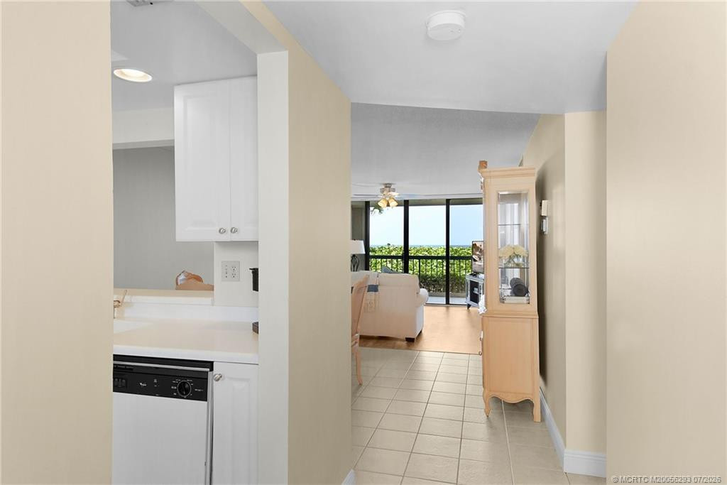 9900 S Ocean Drive 107 Property Photo 3