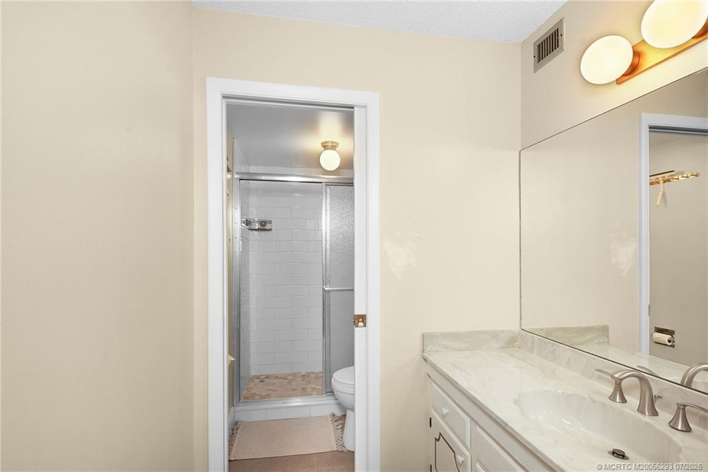 9900 S Ocean Drive 107 Property Photo 17