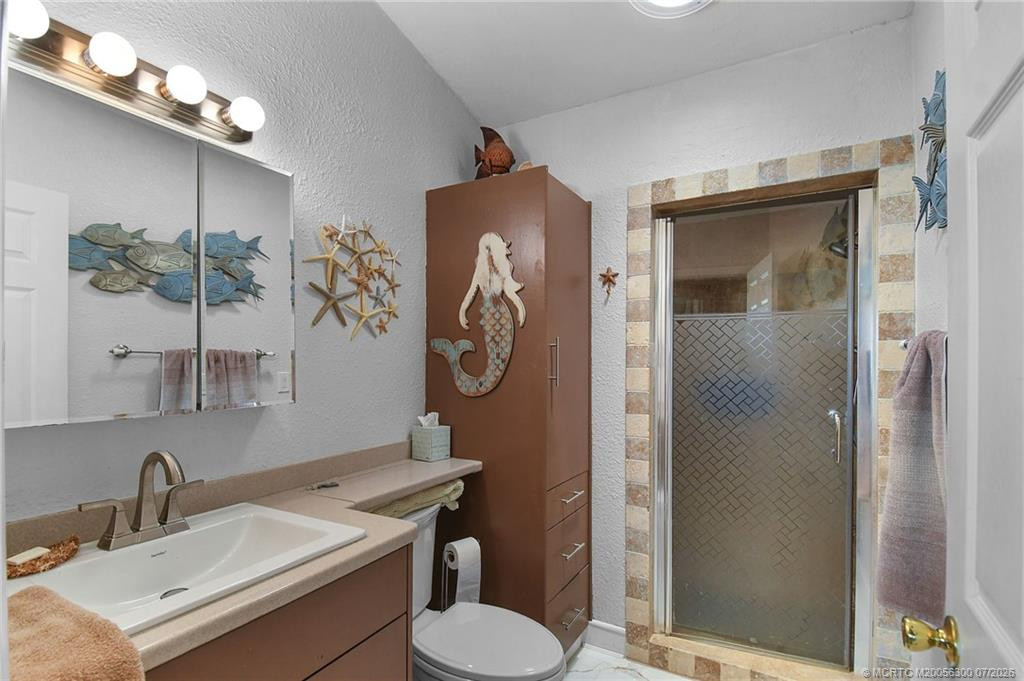 867 Nettles Boulevard Property Photo 13