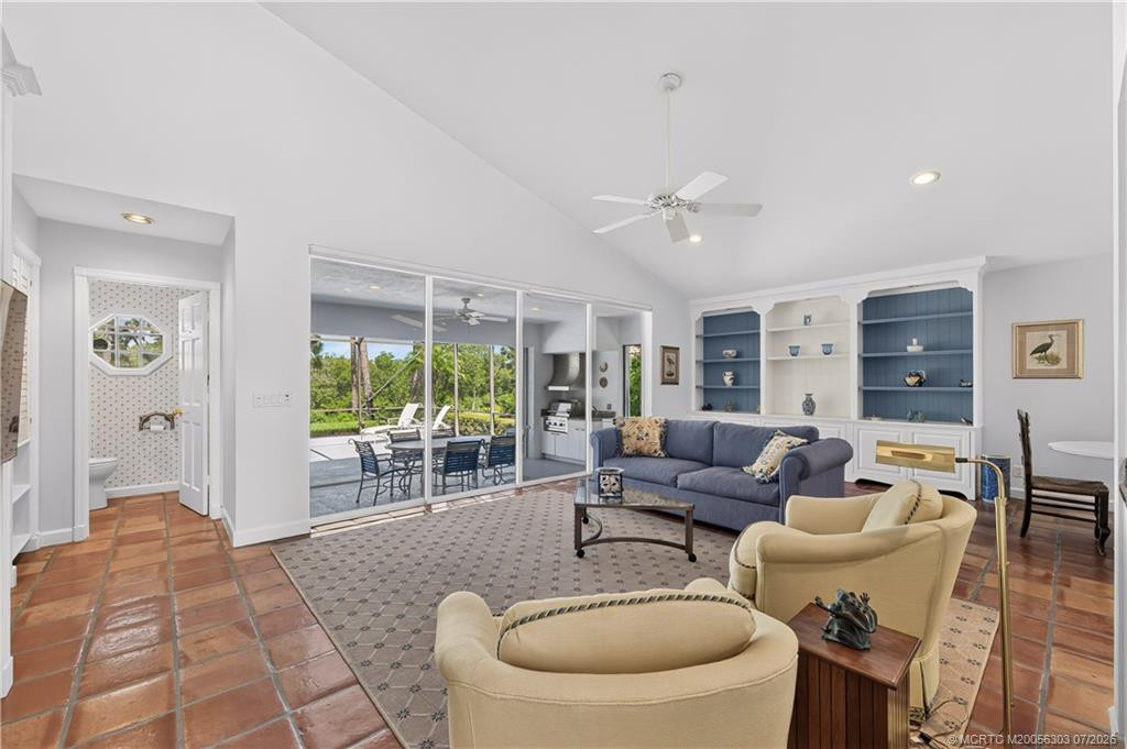 601 Nw Winters Creek Road Property Photo 10
