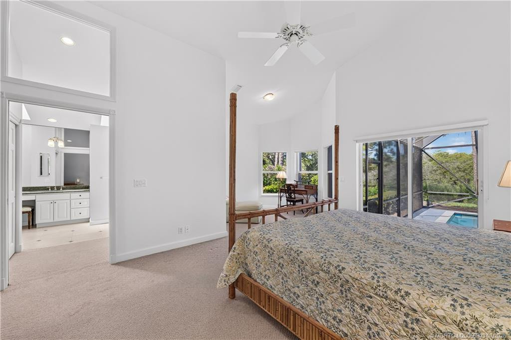 601 Nw Winters Creek Road Property Photo 18