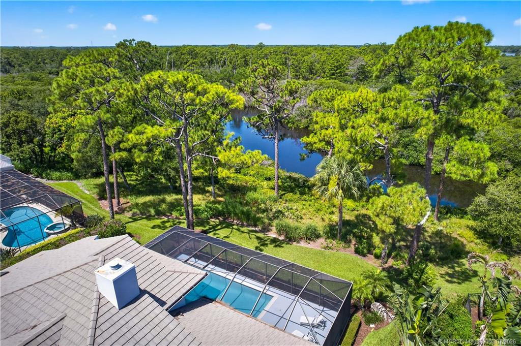 601 Nw Winters Creek Road Property Photo 35