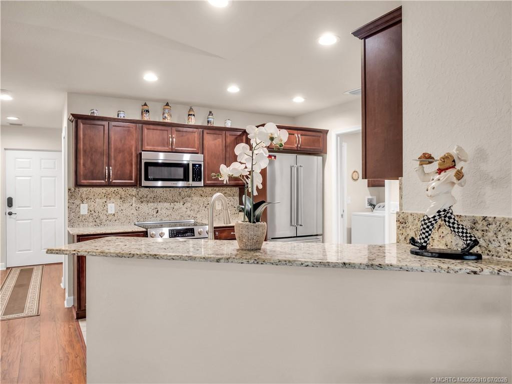 34 Monterey Way Property Photo 12