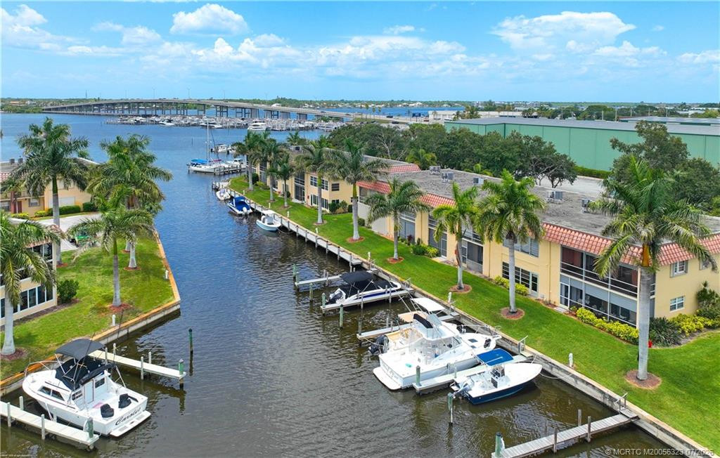 2600 S Kanner Highway V7