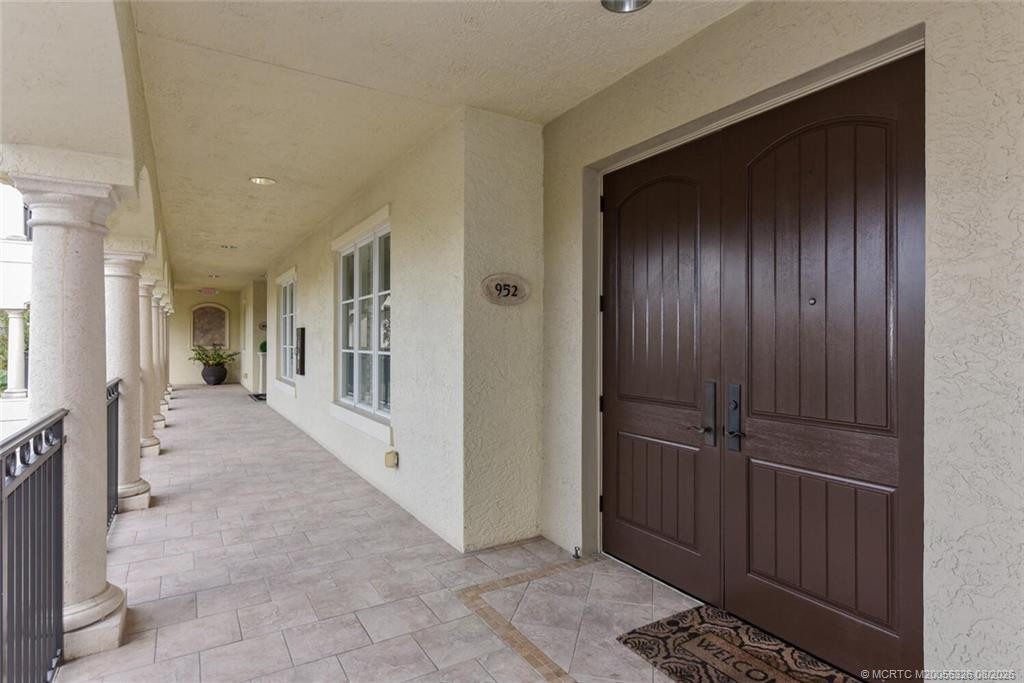 952 Se Willoughby Trace Property Photo 2