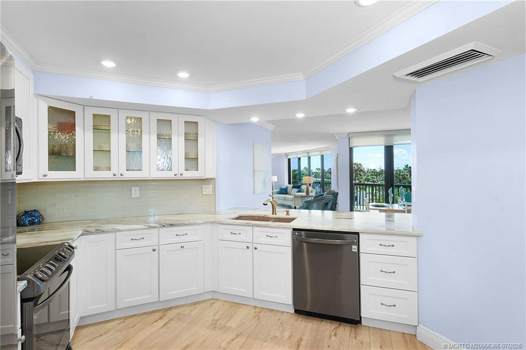 9550 S Ocean Drive 310 Property Photo 8