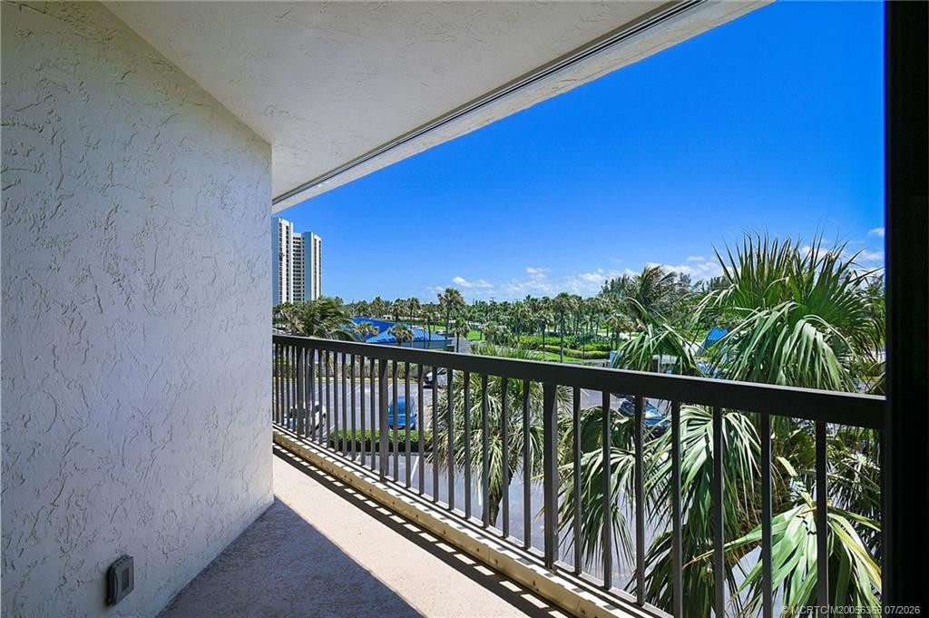 9550 S Ocean Drive 310 Property Photo 27