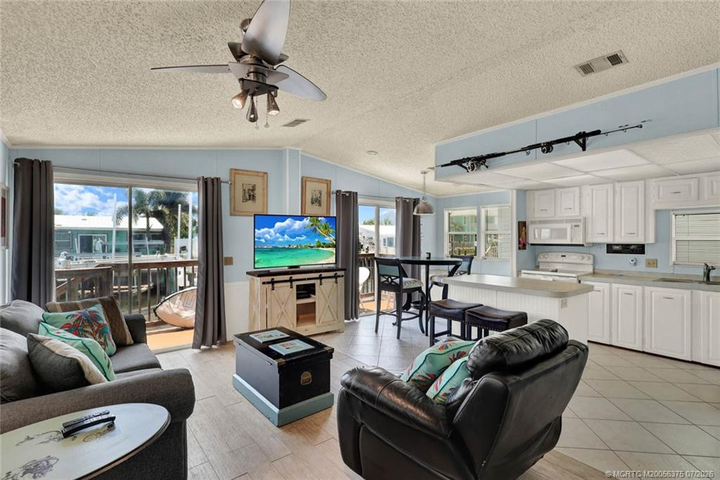 10851 S Ocean Drive 101 Property Photo 6