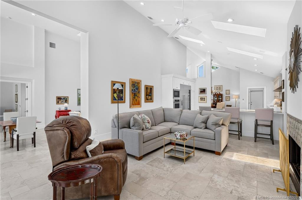 6943 Se Harbor Circle Property Photo 23