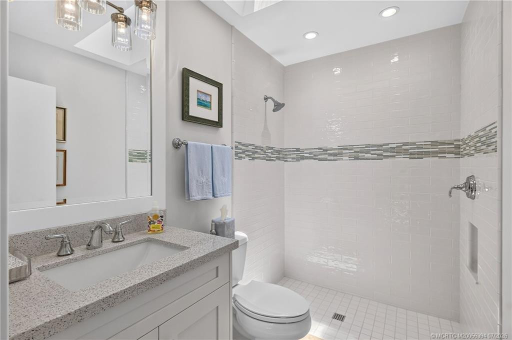 6943 Se Harbor Circle Property Photo 25