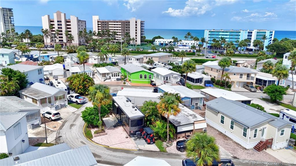 10725 S Ocean Drive Property Photo 3