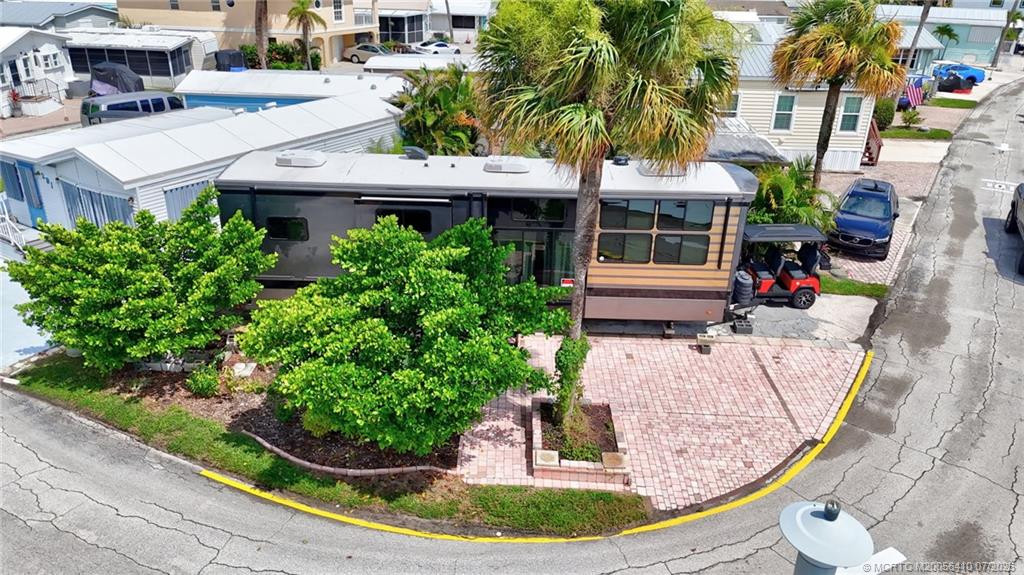 10725 S Ocean Drive Property Photo 9