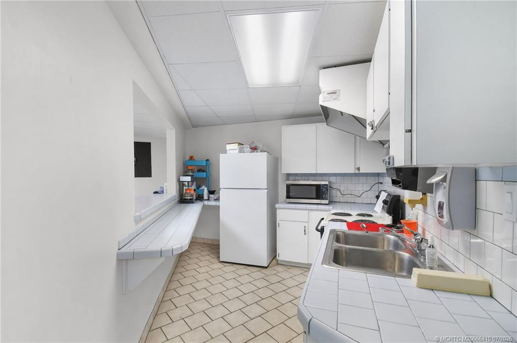 10725 S Ocean Drive Property Photo 31