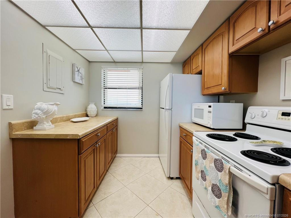 9400 S Ocean Drive 1003 B Property Photo 8