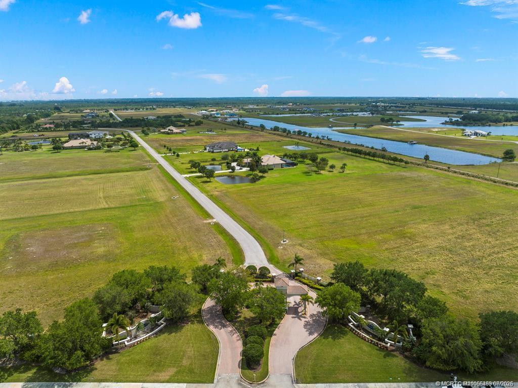 3265 Sw Stoneybrook Way Property Photo 4