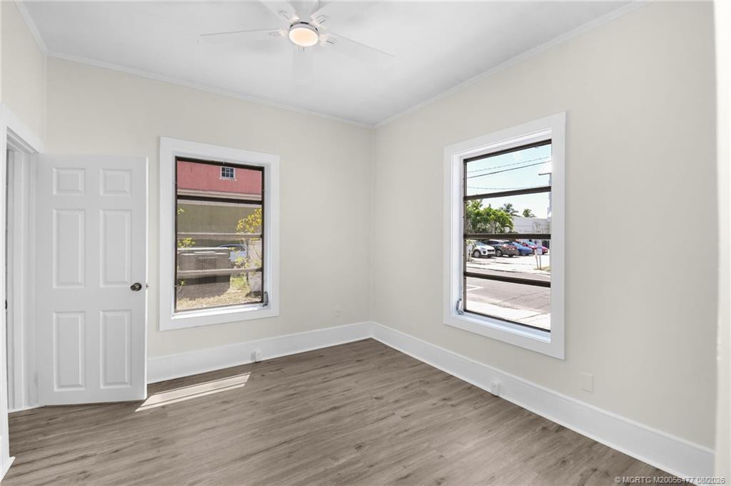 309 Se Denver Avenue Property Photo 12