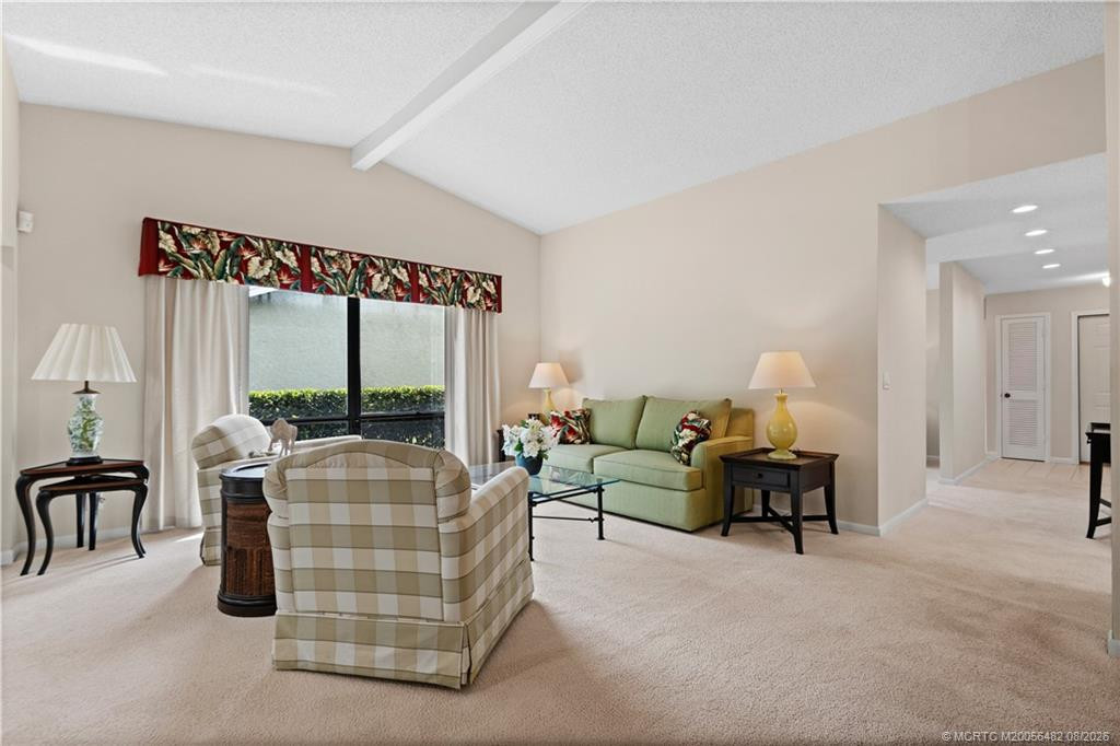 2600 Sw Willowood Circle Property Photo 8