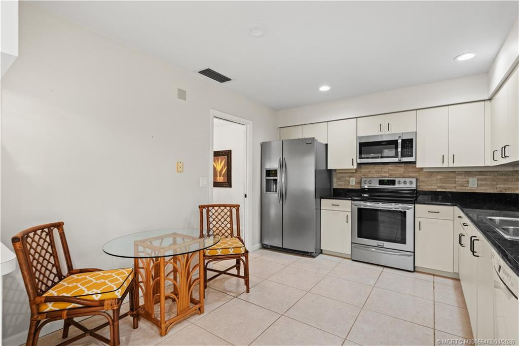 2600 Sw Willowood Circle Property Photo 15
