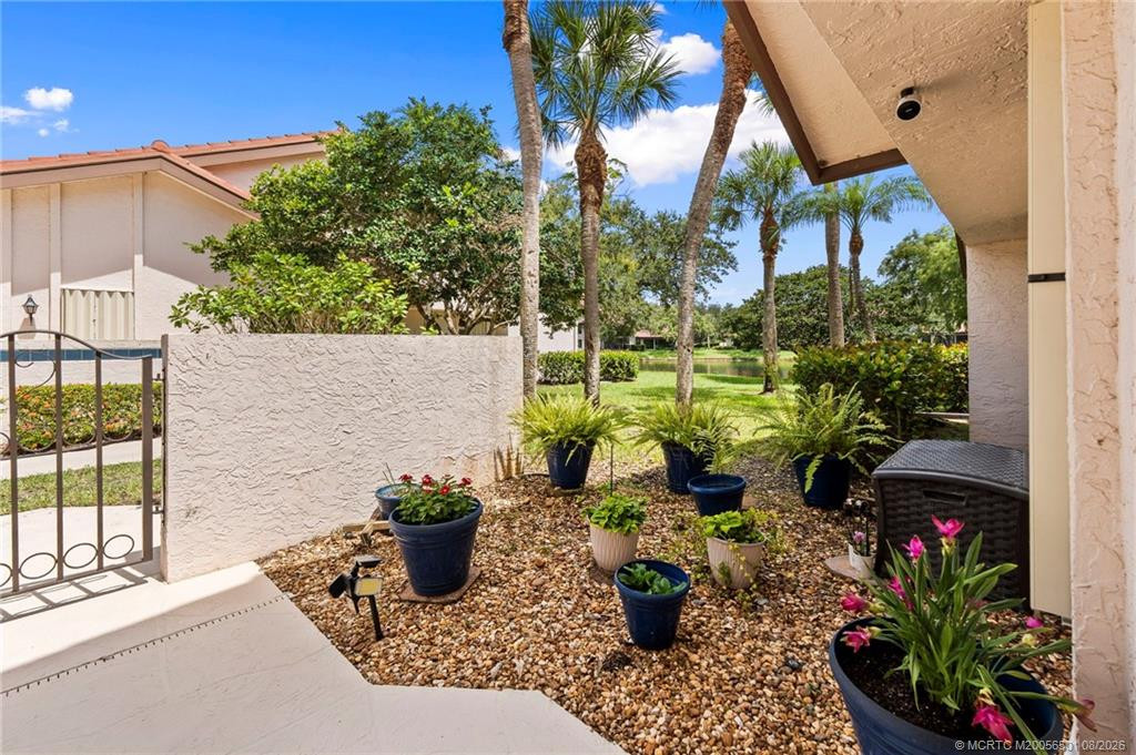 6030 Se Martinique Drive 101 Property Photo 4
