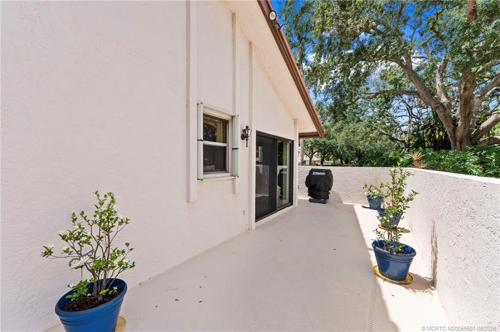 6030 Se Martinique Drive 101 Property Photo 6