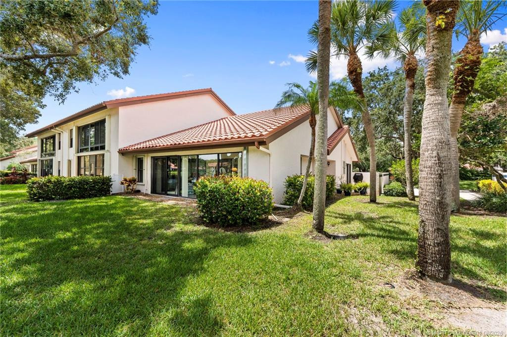 6030 Se Martinique Drive 101 Property Photo 8