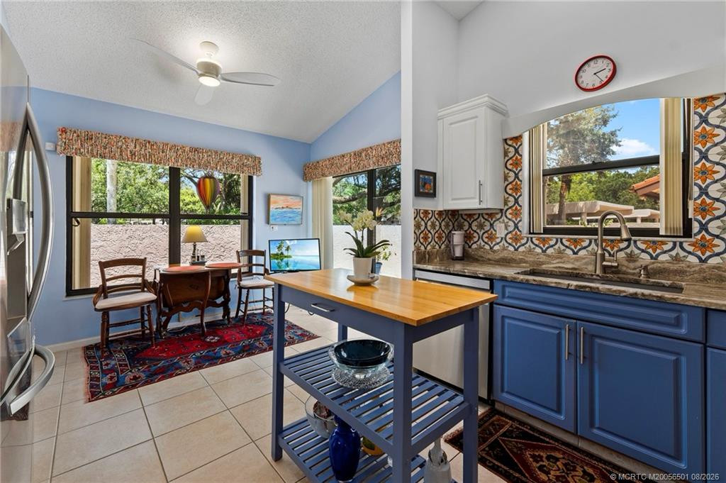 6030 Se Martinique Drive 101 Property Photo 20