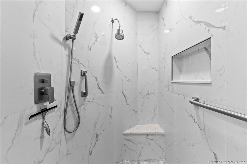 6030 Se Martinique Drive 101 Property Photo 31