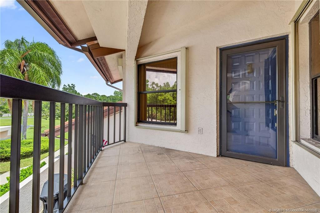 3410 Se Martinique Trace 201 Property Photo 2