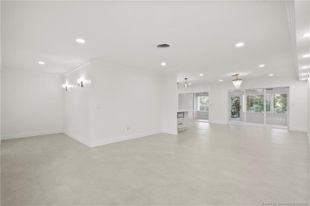 1230 Nw Fork Road Property Photo 4