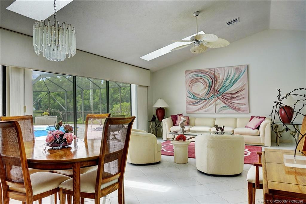 2490 Ne Pinecrest Lakes Boulevard Property Photo 6