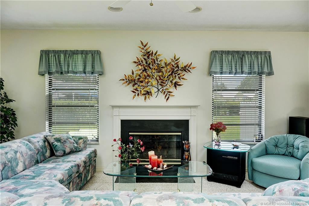 2490 Ne Pinecrest Lakes Boulevard Property Photo 14