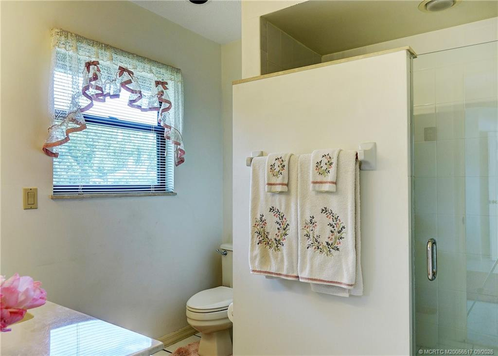 2490 Ne Pinecrest Lakes Boulevard Property Photo 24