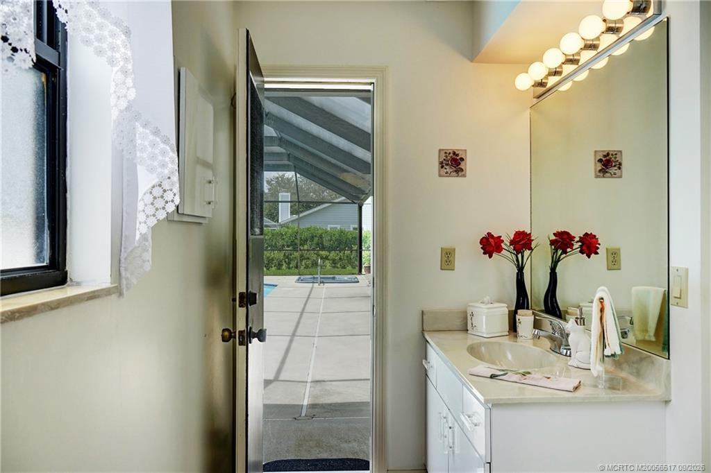 2490 Ne Pinecrest Lakes Boulevard Property Photo 26
