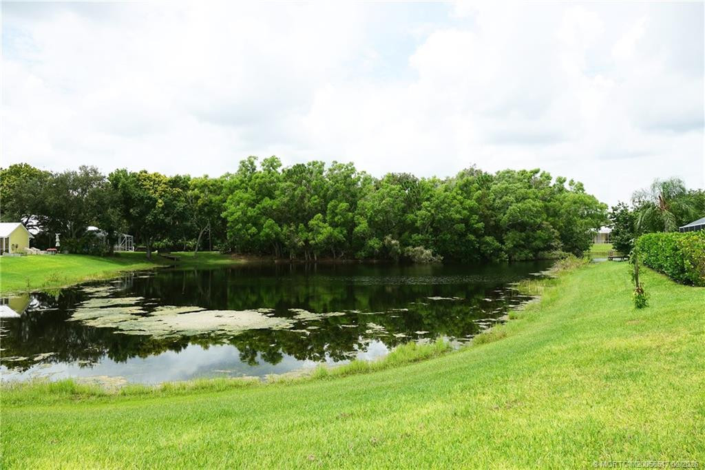 2490 Ne Pinecrest Lakes Boulevard Property Photo 29