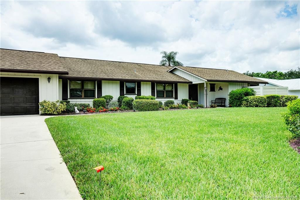 2490 Ne Pinecrest Lakes Boulevard Property Photo 32