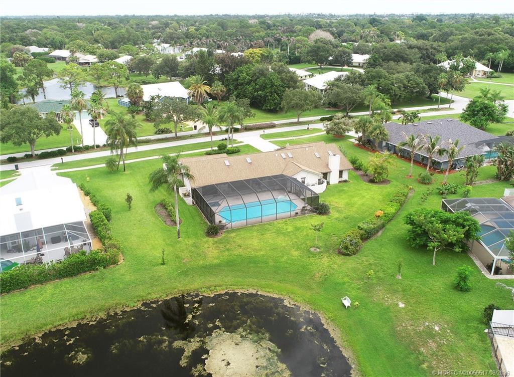 2490 Ne Pinecrest Lakes Boulevard Property Photo 38