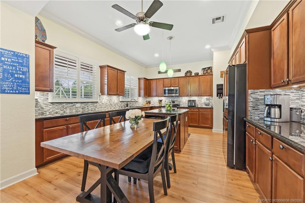 5541 Sw Bellflower Court Property Photo 13
