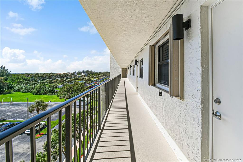10310 S Ocean Drive 504 Property Photo 4