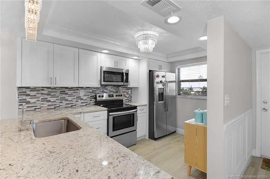 10310 S Ocean Drive 504 Property Photo 9