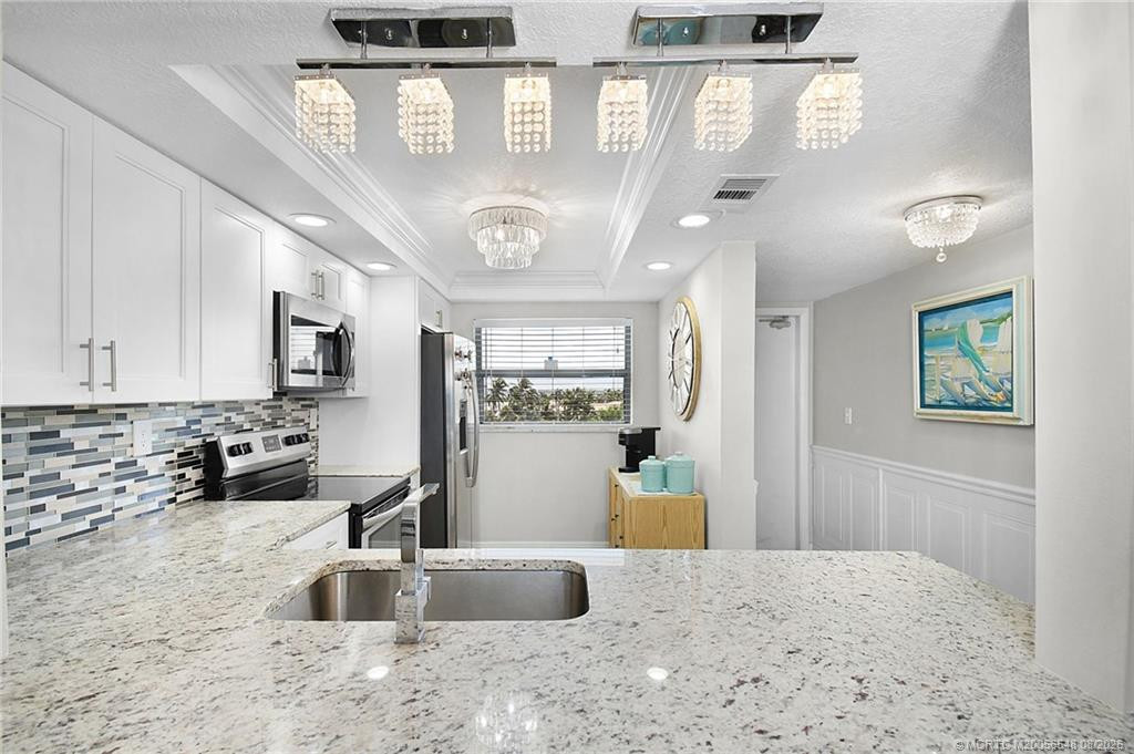 10310 S Ocean Drive 504 Property Photo 11