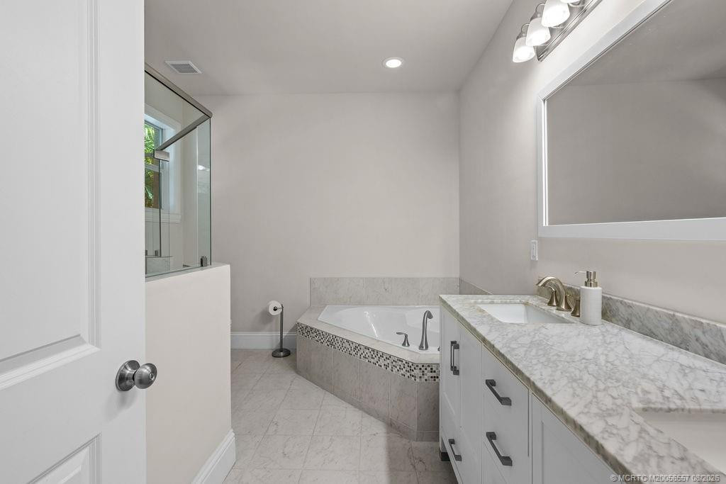1015 Sw Flora Belle Lane Property Photo 31