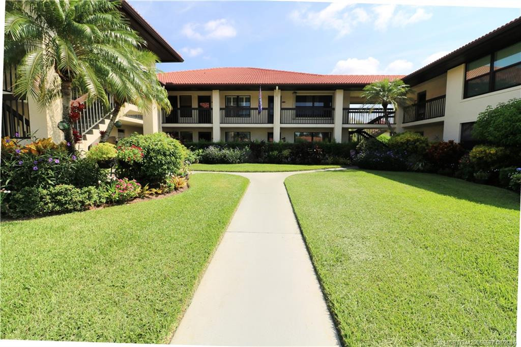 421 SW South River Drive 101