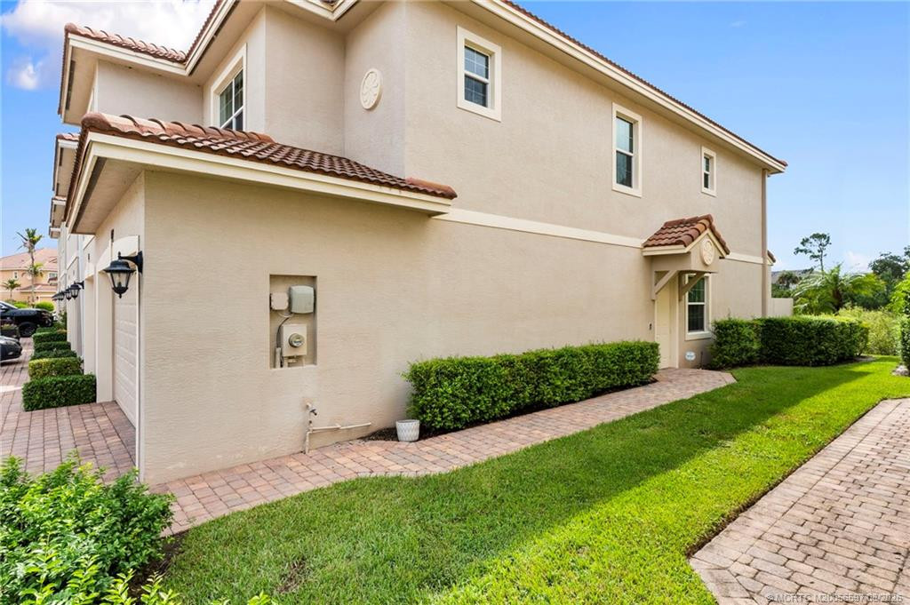 650 Sw Glen Crest Way Property Photo 8